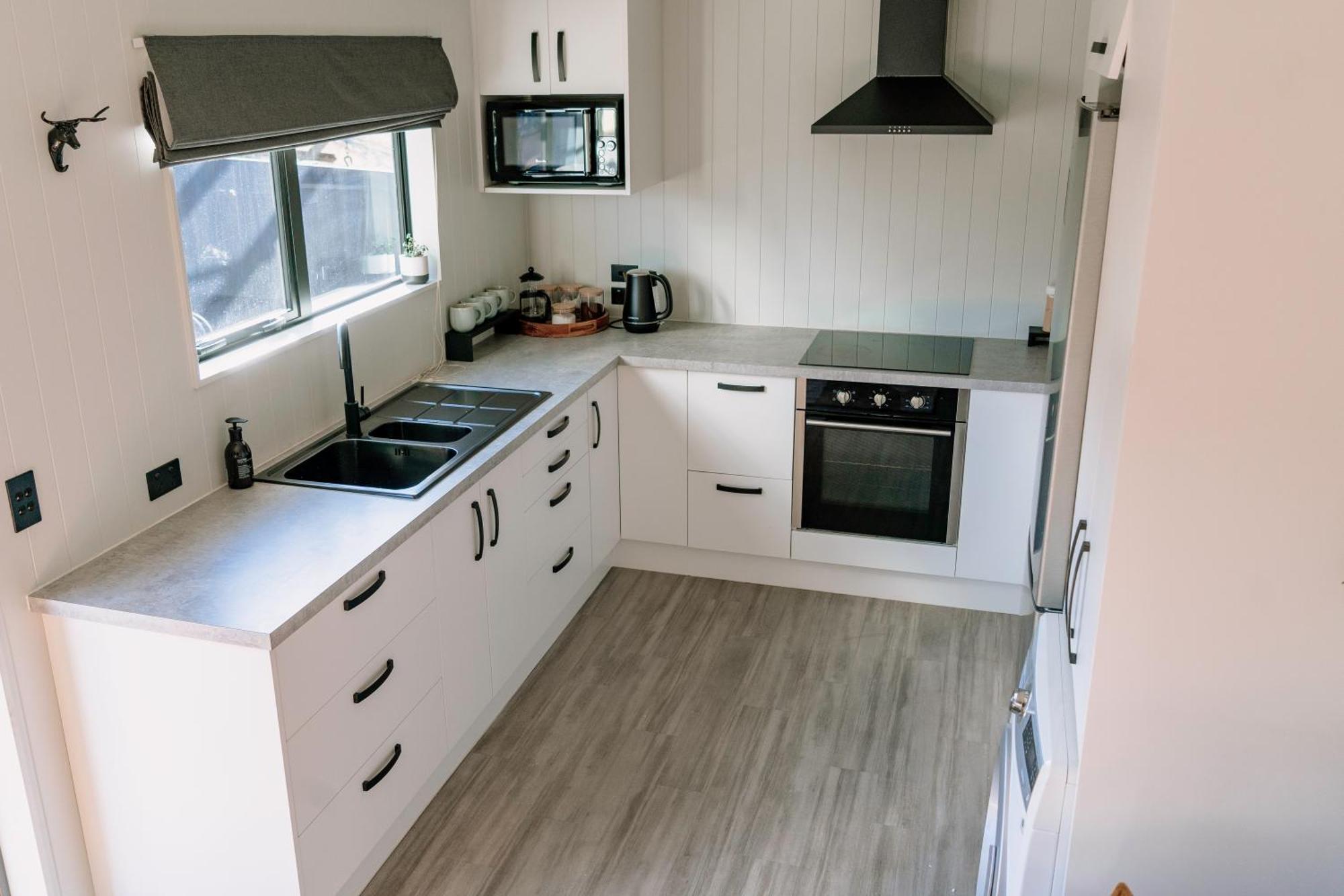 Mountain Cabin - Central, Cosy And Cute With Views Wanaka Zewnętrze zdjęcie